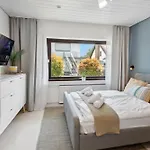 Modernes Im Erdgeschoss - Zachastay Guels Apartman Koblenz