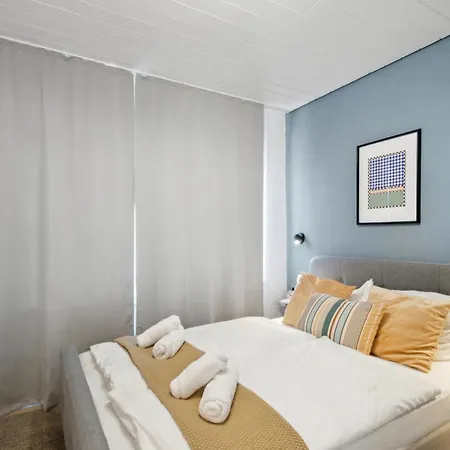 Modernes Im Erdgeschoss - Zachastay Guels * Koblencja