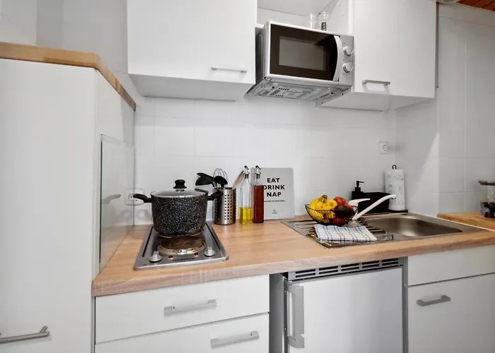 Modernes Im Erdgeschoss - Zachastay Guels *